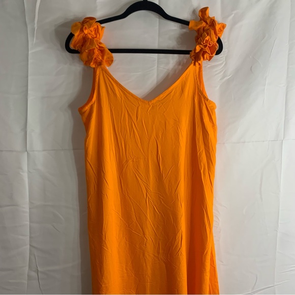 NWoT Vince Camuto Ruffle Strap Sleeveless Maxi Dress, size M - Picture 5 of 11